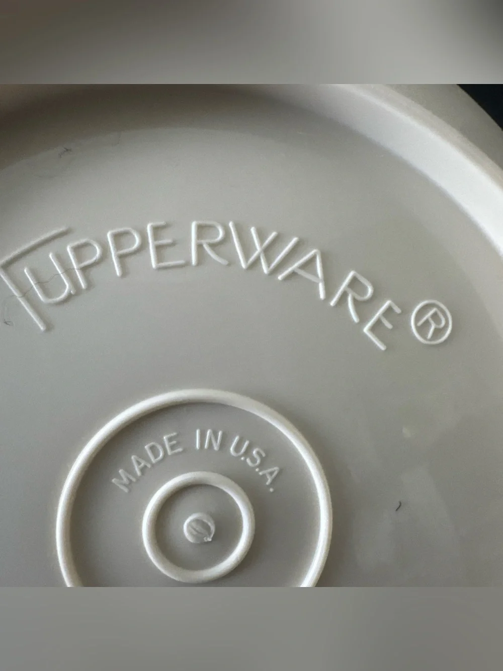 Tupperware Bowl Lot of 6 #890 -36 Almond Footed Cereal Soup Bowls Vintage